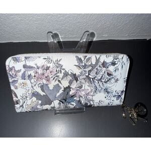 Dior - Christian Dior Voyageur Saisons Floral Long Wallet